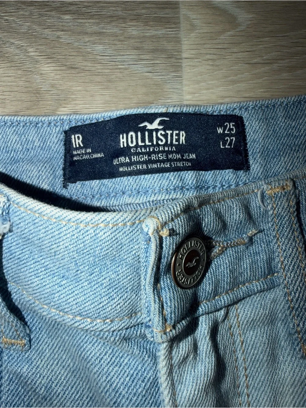 Hollister Light Blue High-Rise Mom Jeans